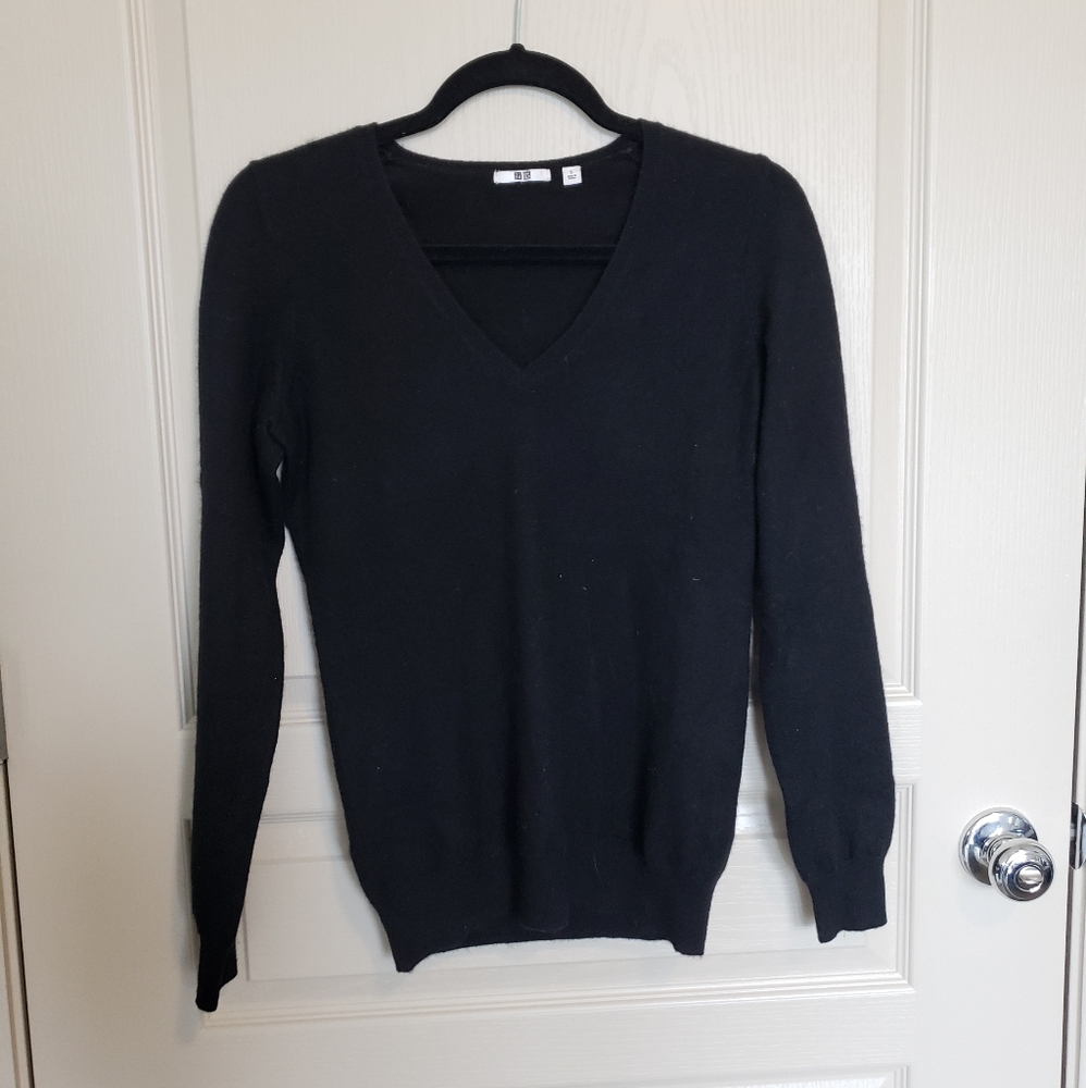 Uniqlo V Neck Cashmere Sweater | Size S